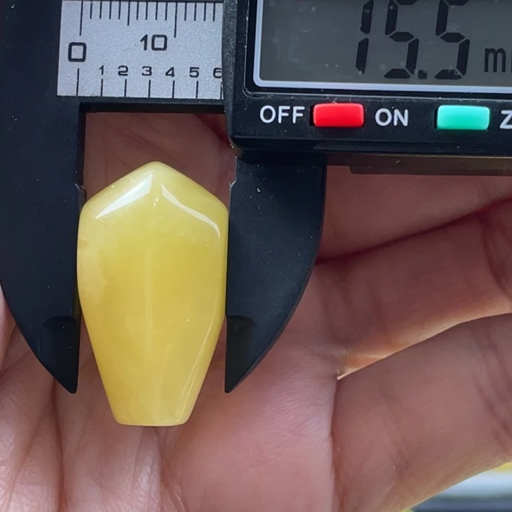 【闪购商品】琥珀裸石未镶嵌雷*24号杂