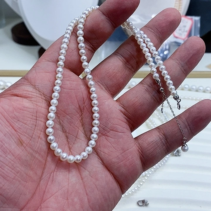 颈饰银S925镶嵌淡水珍珠