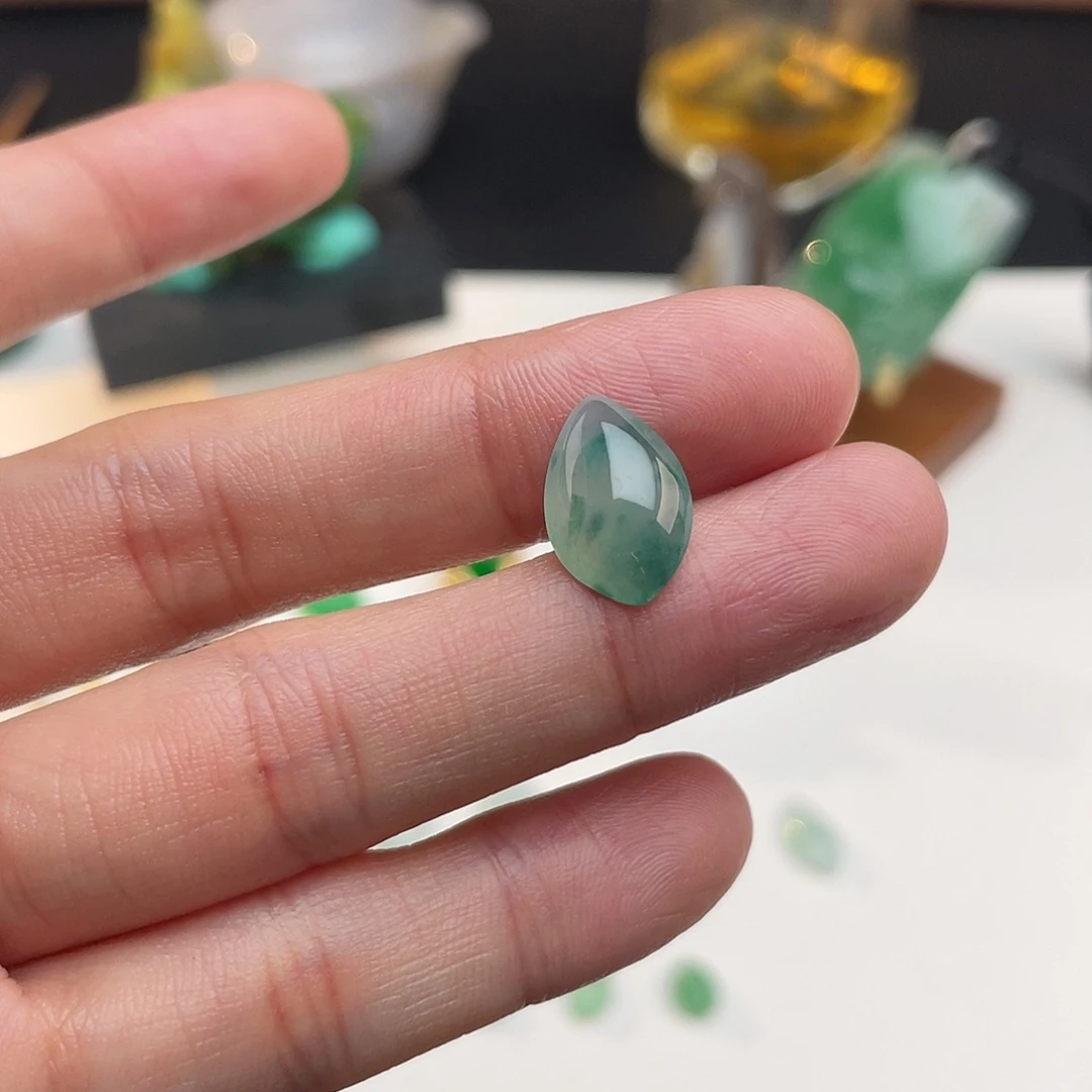 翡翠未镶嵌颈饰福利12