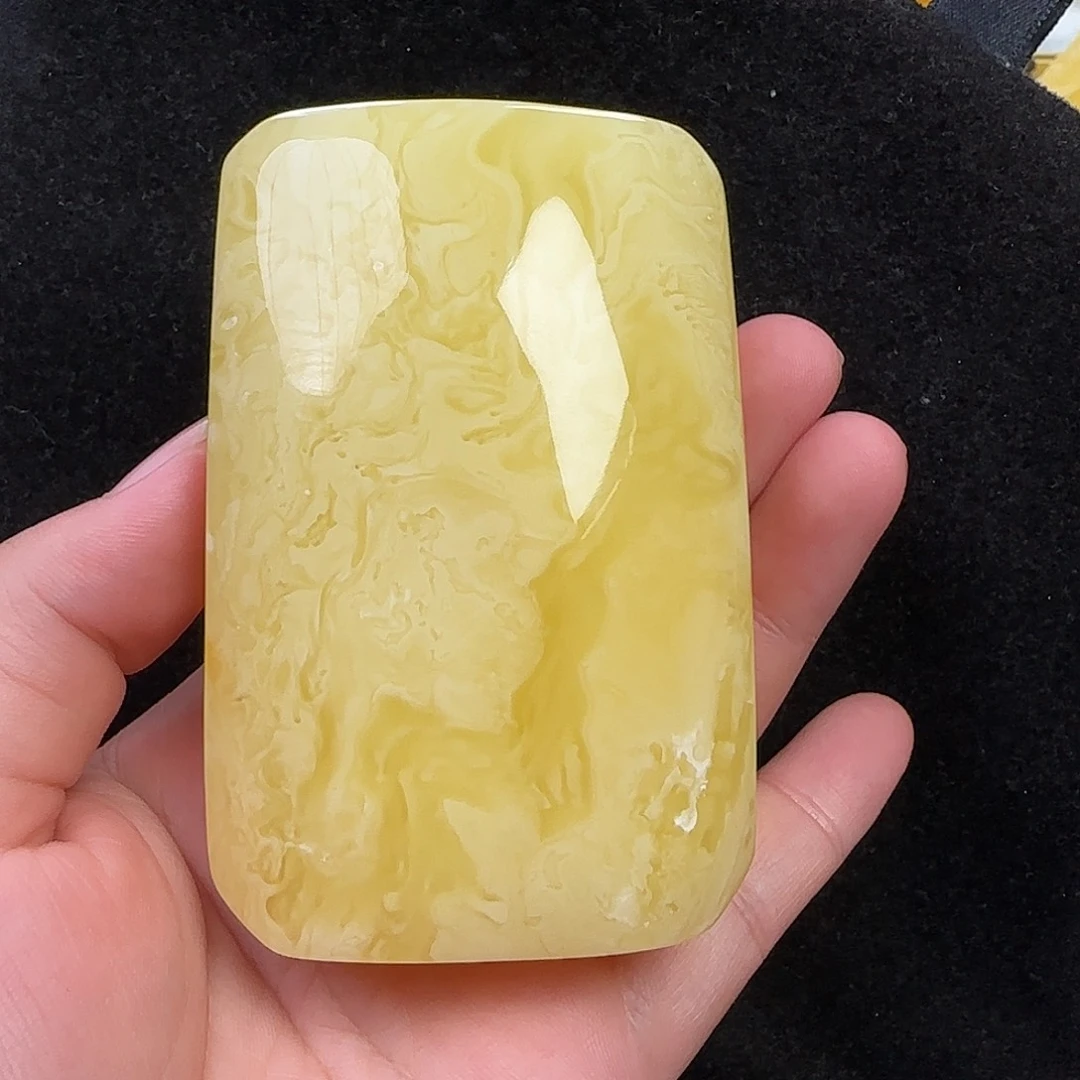 蜜蜡未镶嵌珠宝奇石