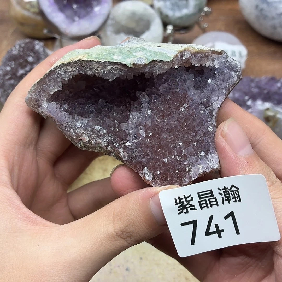 未镶嵌水晶大型摆件（非配饰）