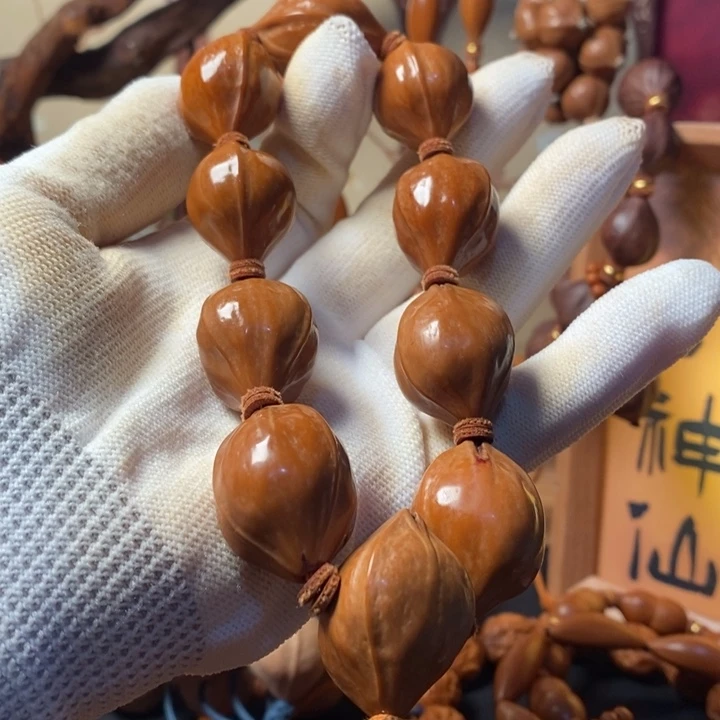 手串/手链橄榄核2.0三花铁盒