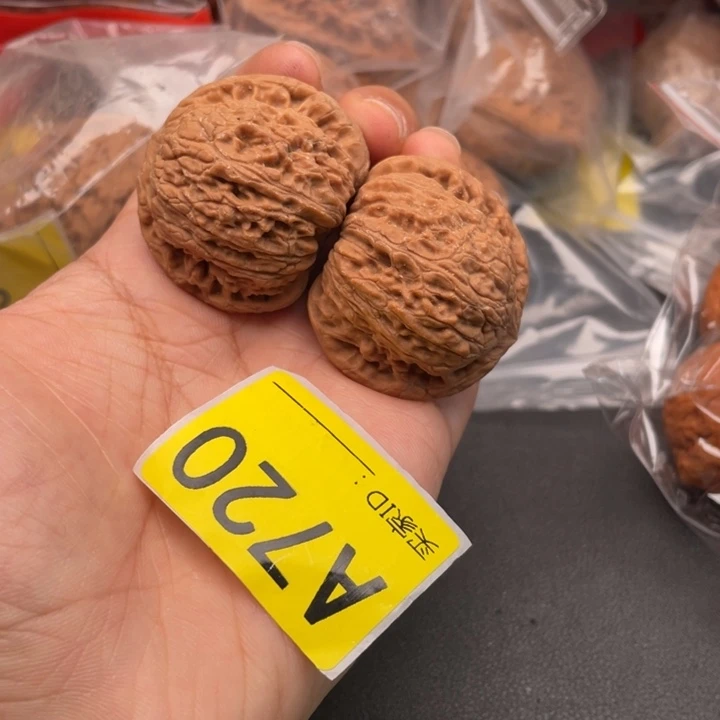 文玩核桃吊坠核桃