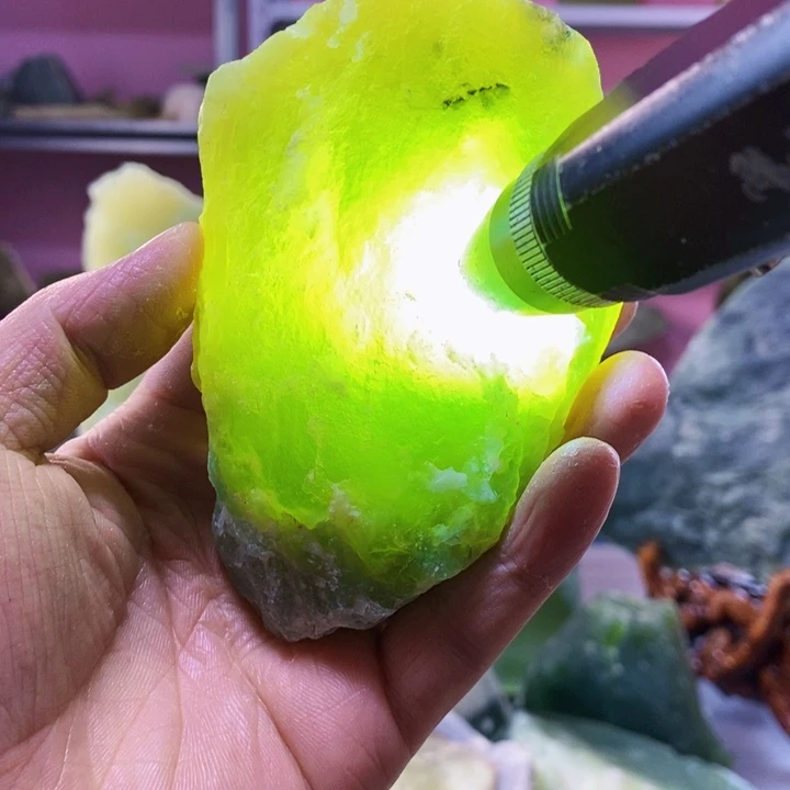蛇纹石玉未镶嵌岫玉原石蛇纹石玉