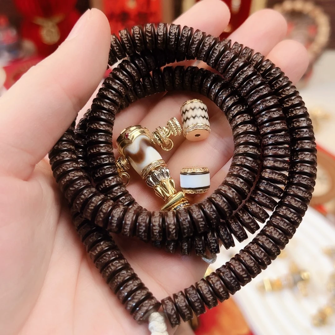 椰蒂吊坠红**咒11111111111111111