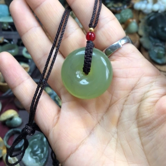 蛇纹石玉未镶嵌挂件