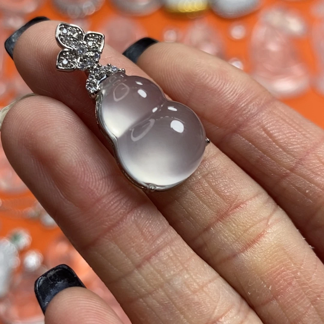 石英质玉葫芦未镶嵌