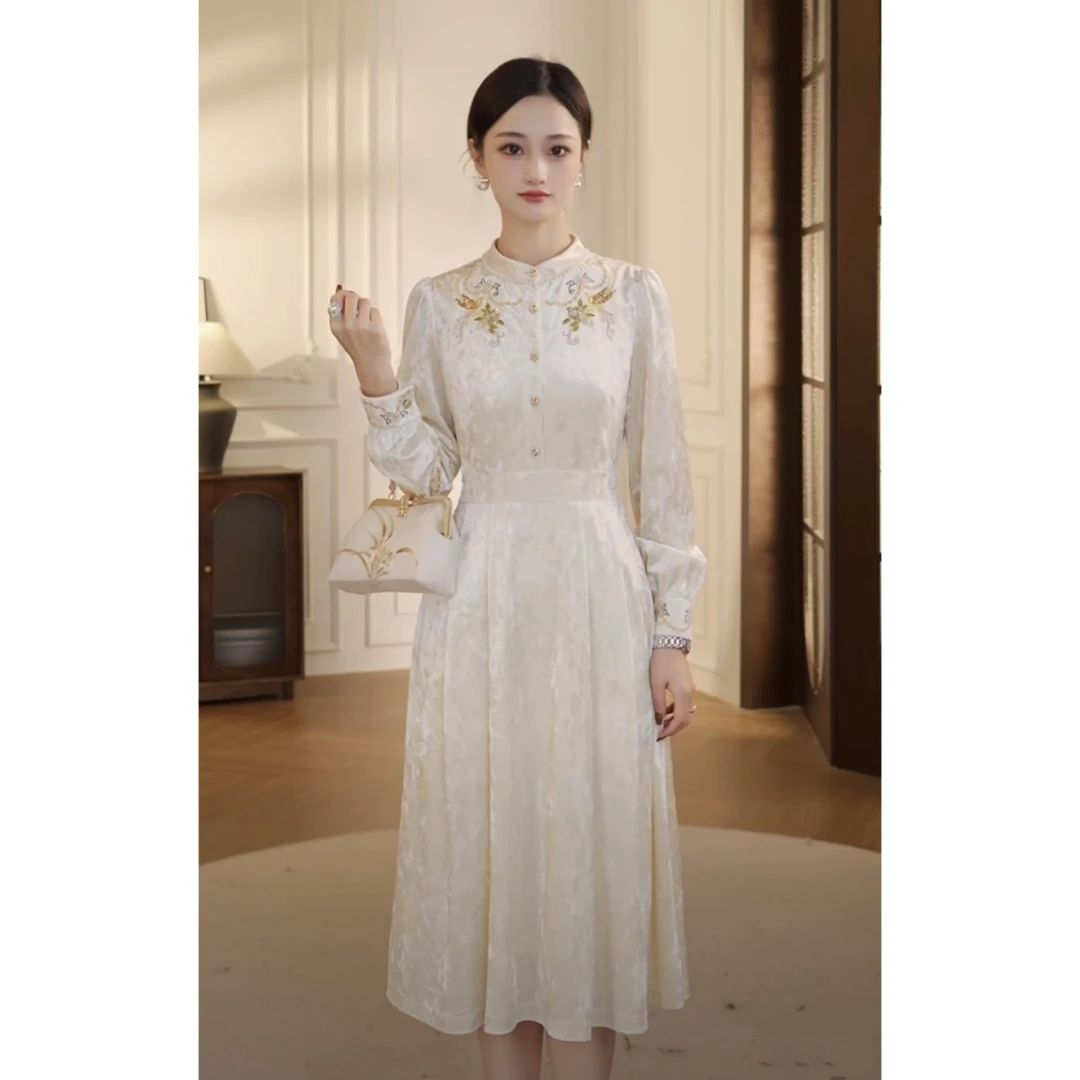 连衣裙纯色褶皱长裙女装中国风法式裙子长袖少女秋季显瘦汉服