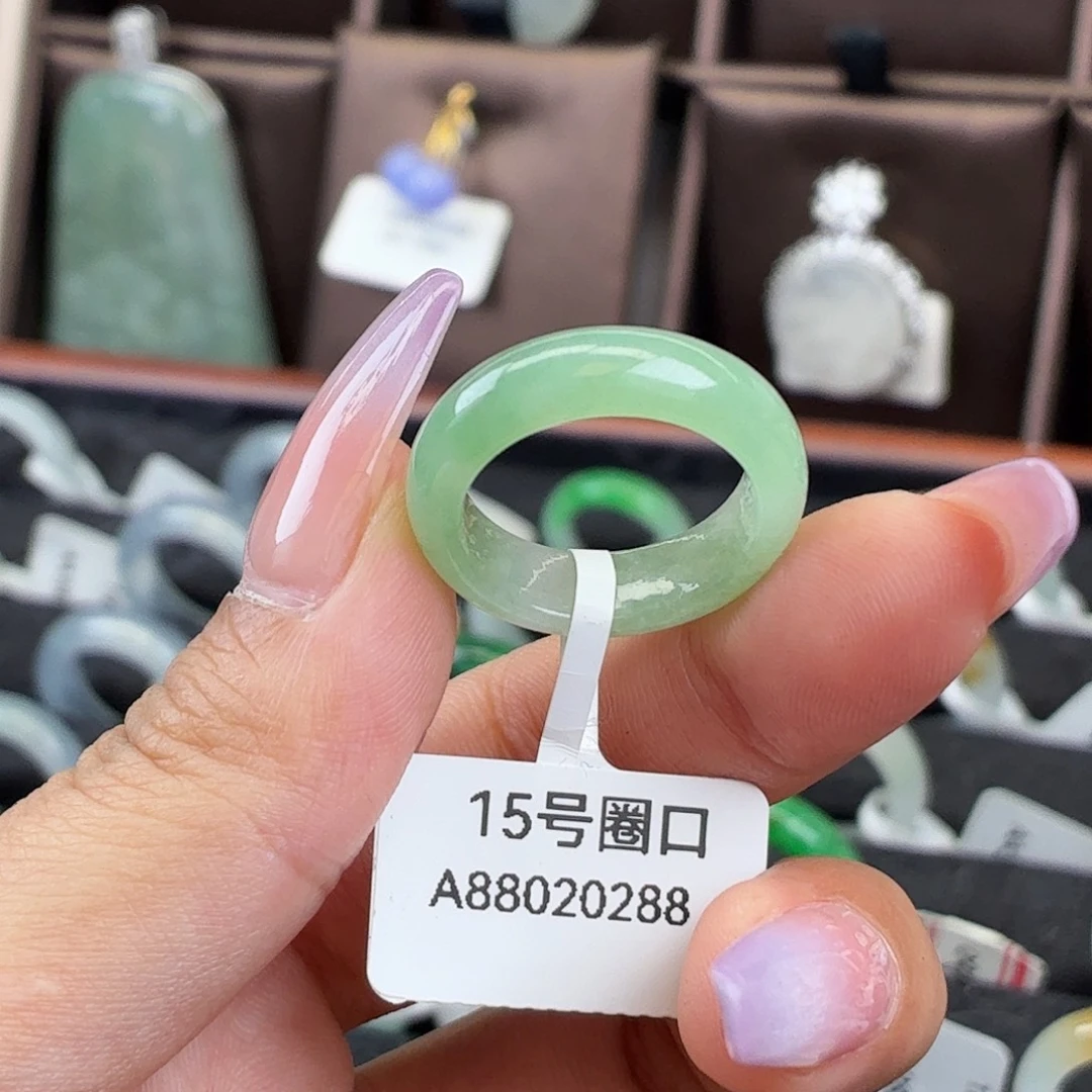 翡翠未镶嵌戒指甜晴翡翠