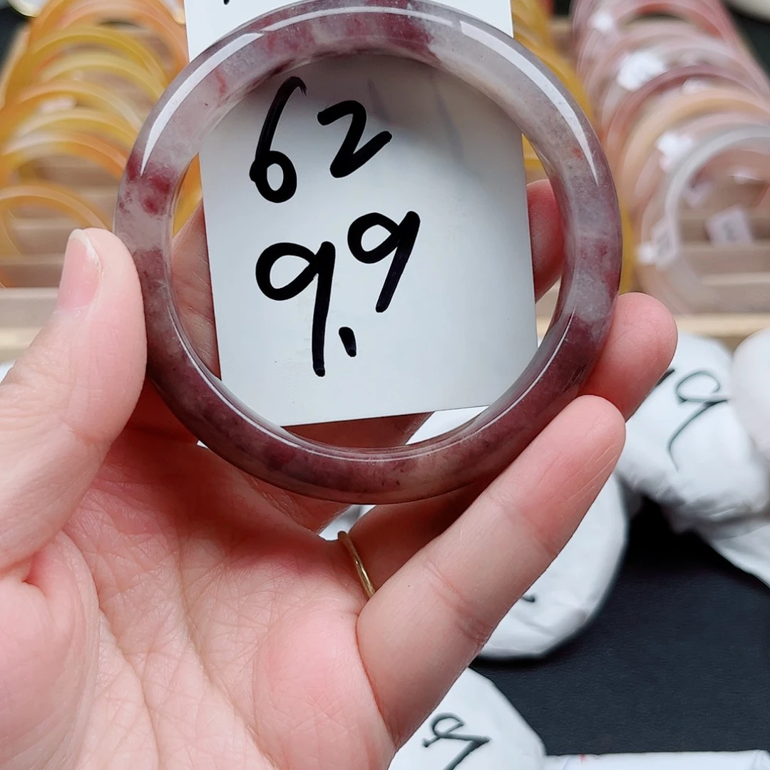 石英质玉未镶嵌手镯4.109