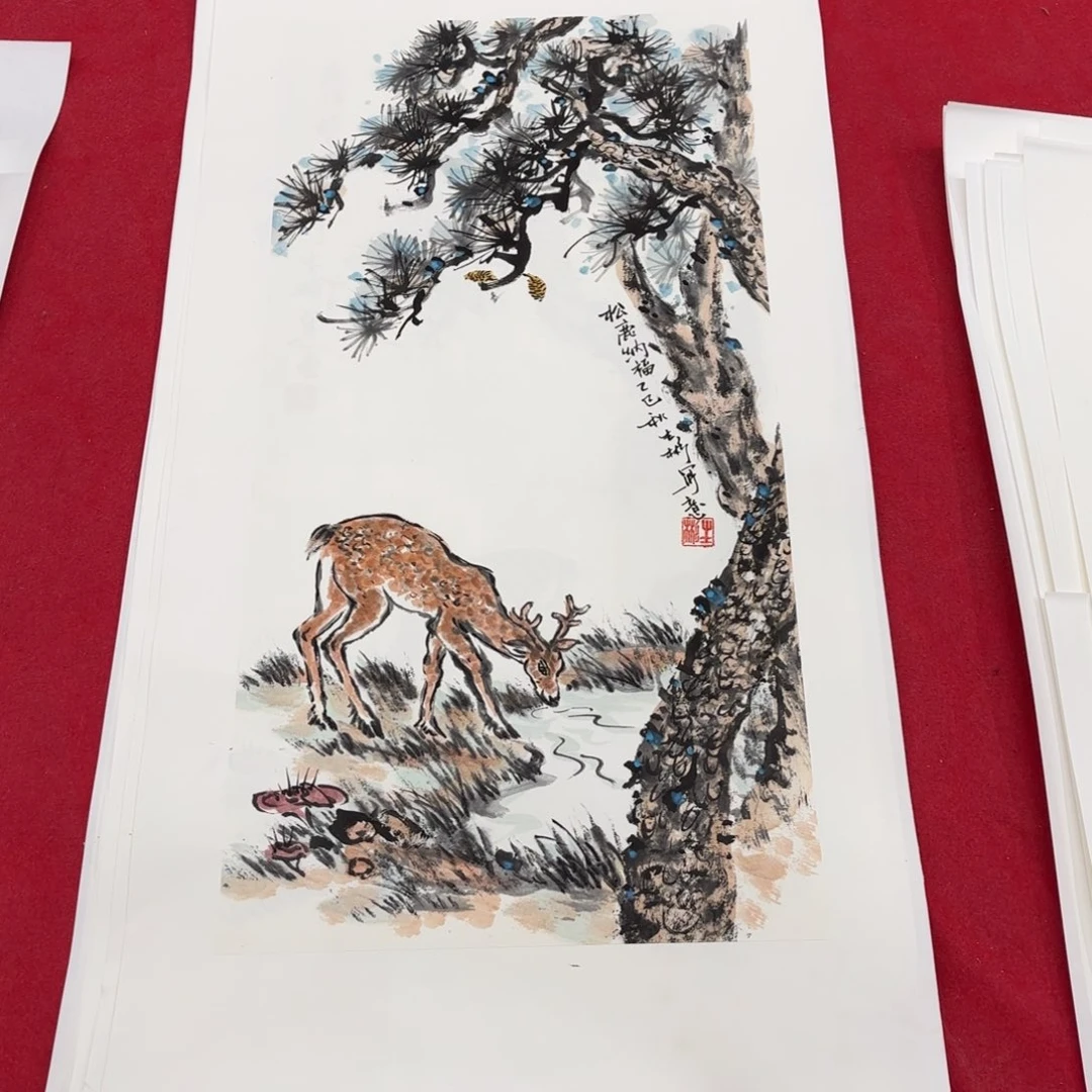 国画花鸟等图案为一体
