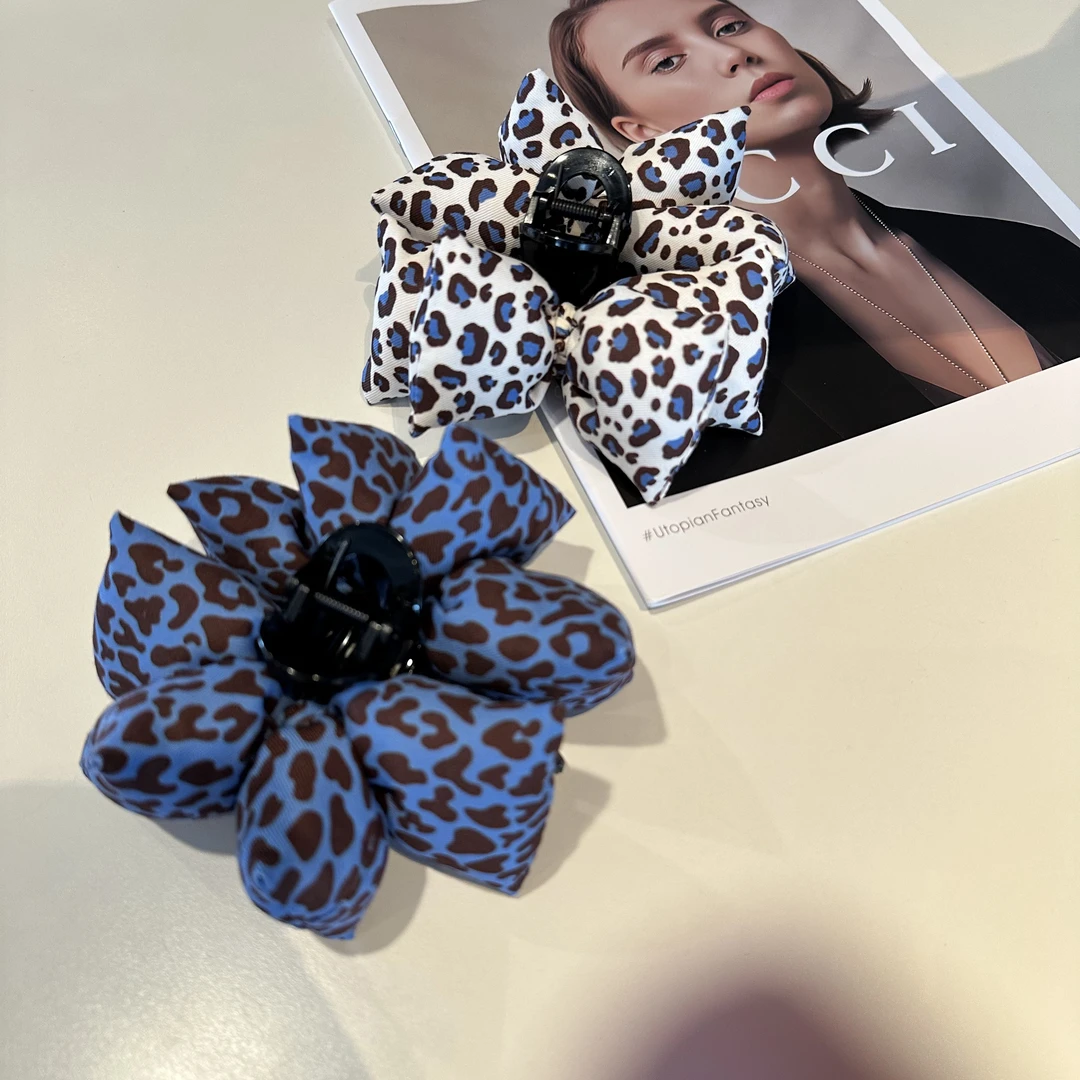秋冬泡泡小豹纹蝴蝶结立体后脑勺盘发抓夹2025款原创设计