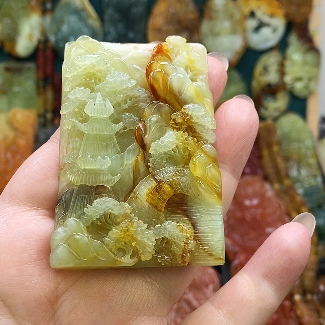蛇纹石玉未镶嵌颈饰福利价山水牌