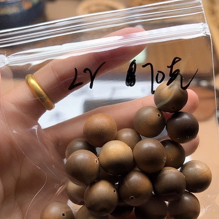 檀香木手串/手链L*1.5 沉水瑕疵 lr 70克