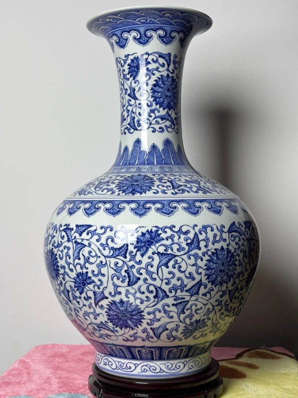 景德镇陶瓷手工手工手绘青花瓷（高50厘米，宽32厘米，配送木质底座）