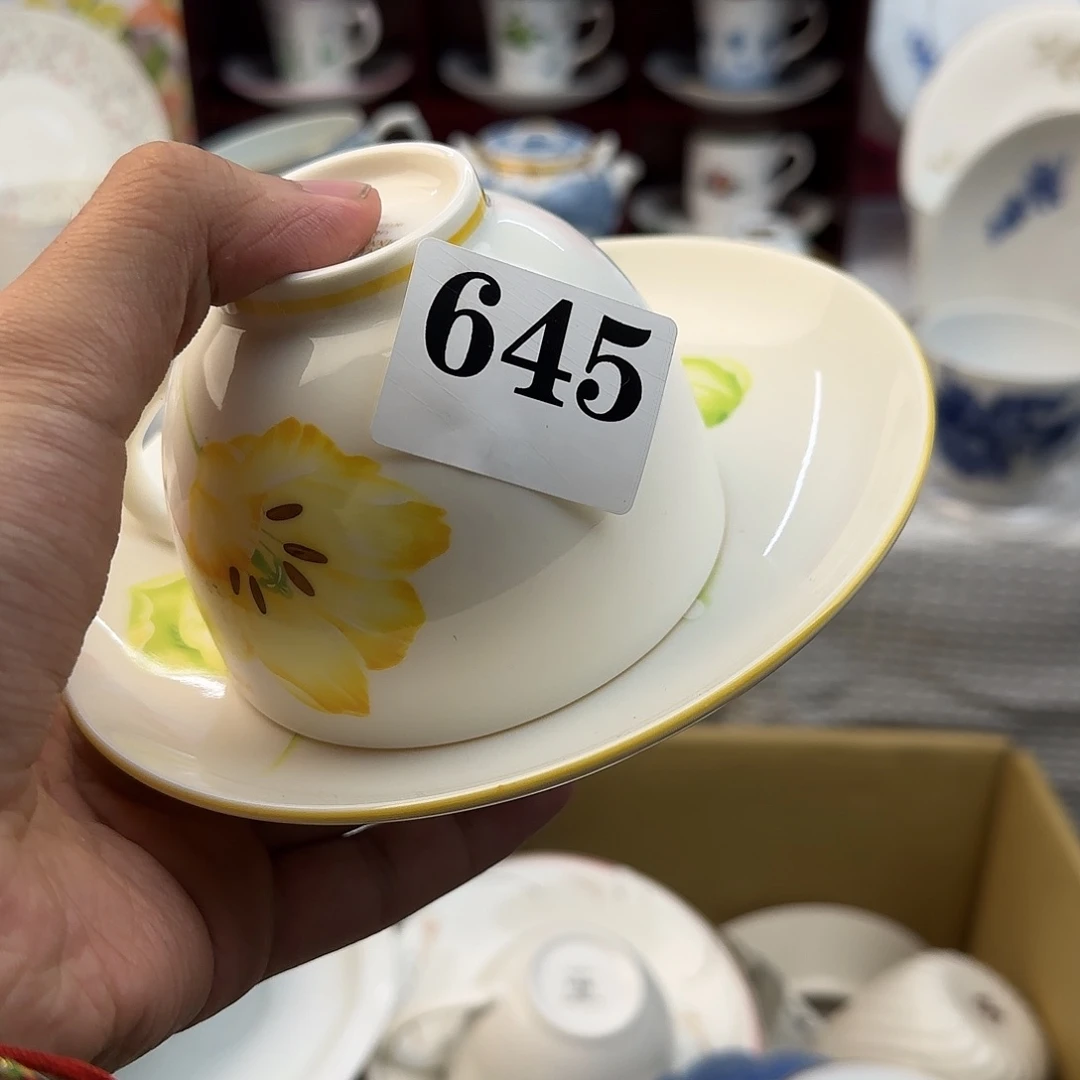 茶盏G***e我的小姐姐们都是我的小可爱们都是