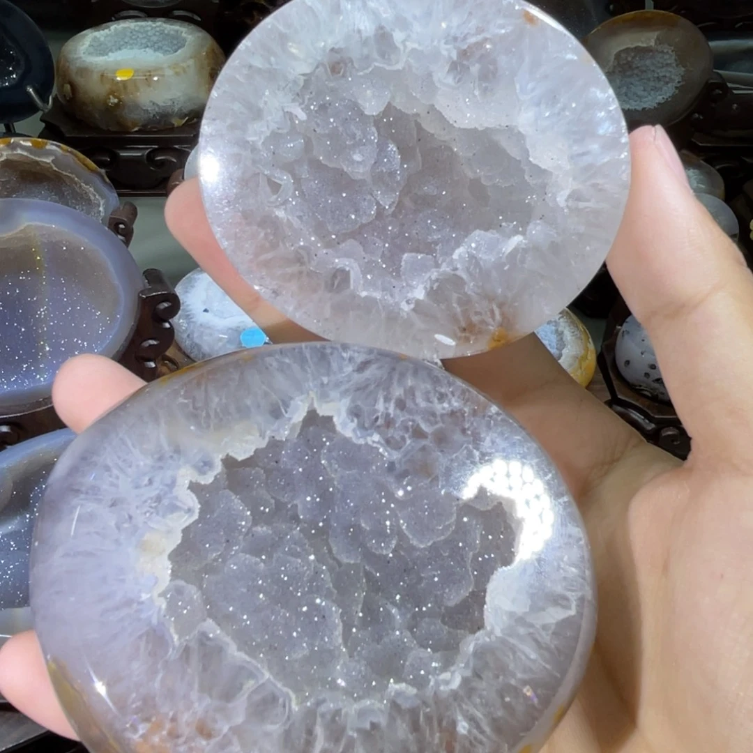 大型摆件（非配饰）未镶嵌水晶聚宝盆