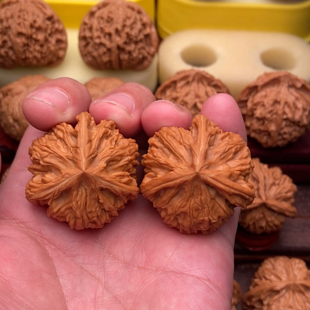 笑***笑文玩核桃把件粗筋三棱39