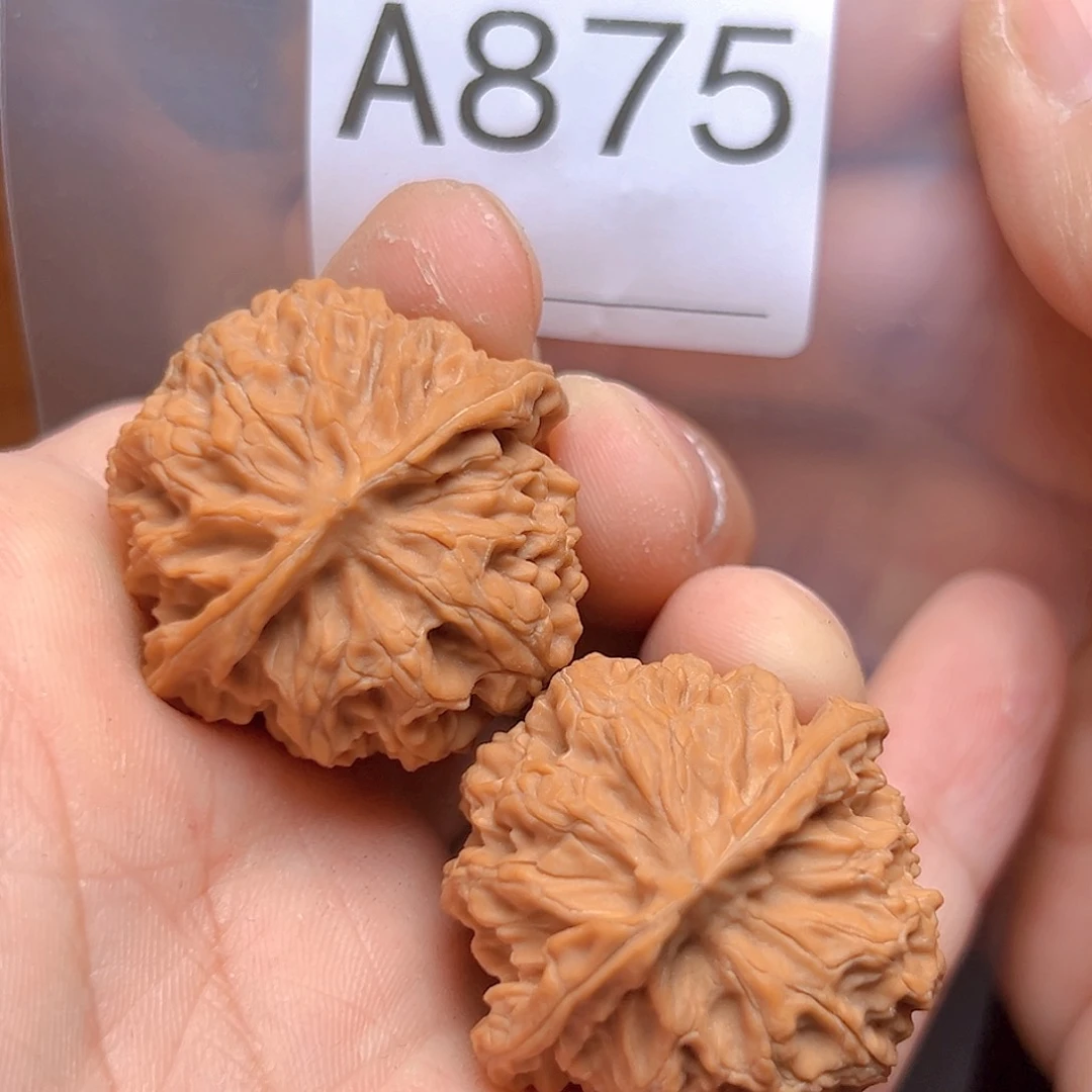 文玩核桃吊坠L****o35免苹果园