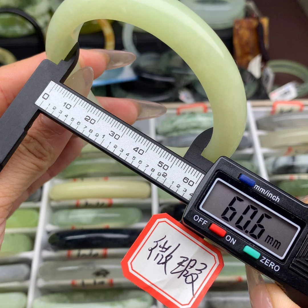 蛇纹石玉未镶嵌手镯1012