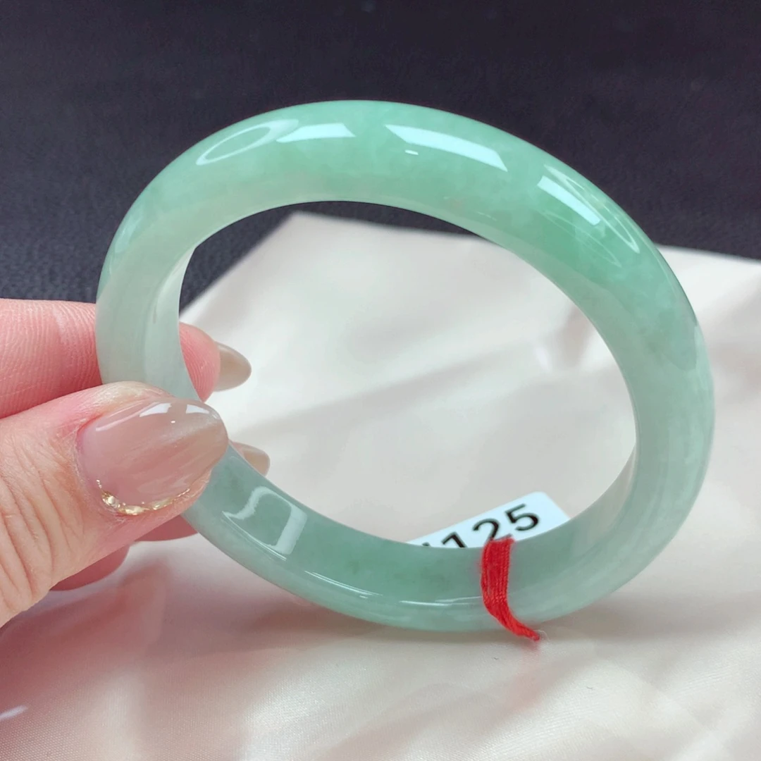 翡翠手镯未镶嵌手镯88