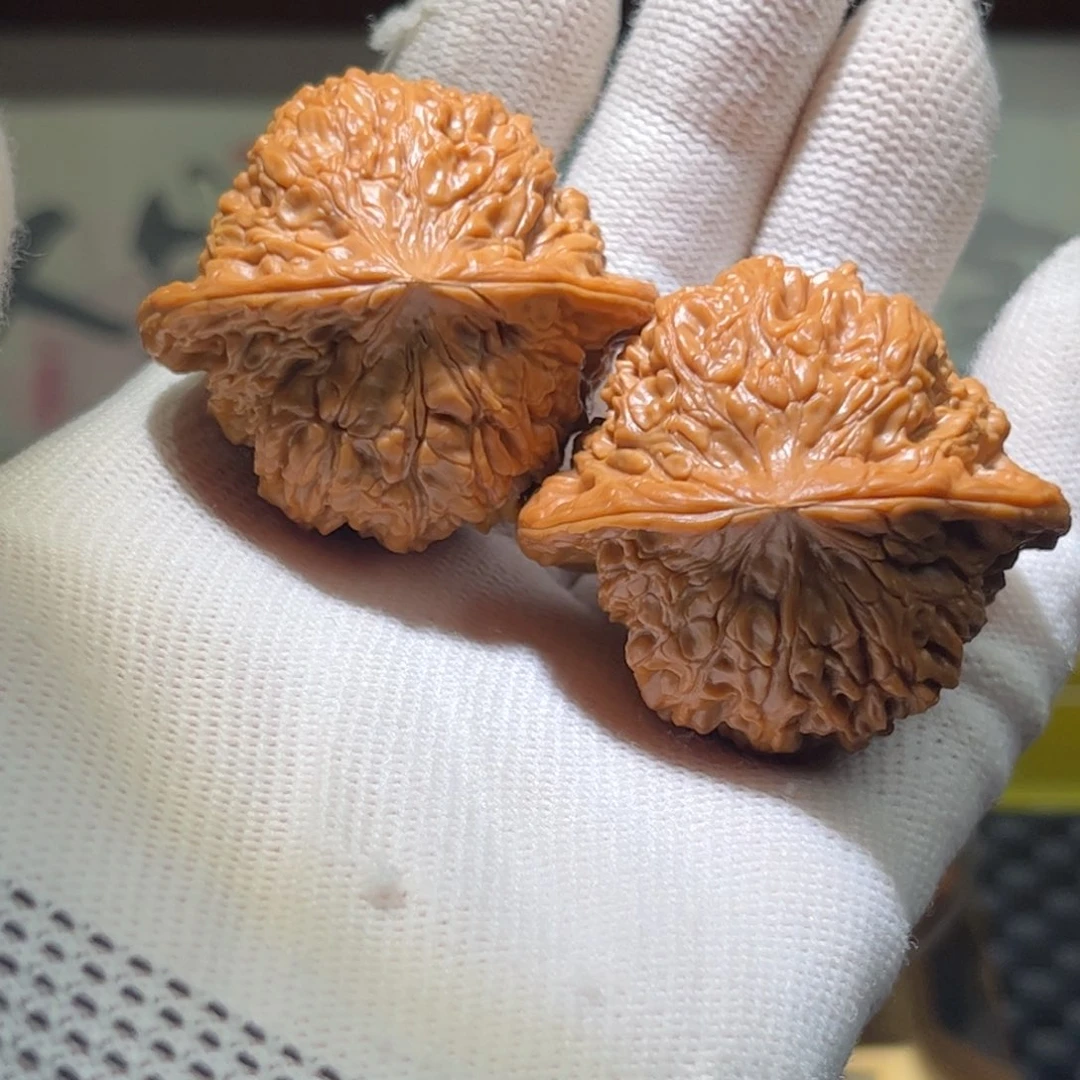 盼***希文玩核桃吊坠龙洞裕