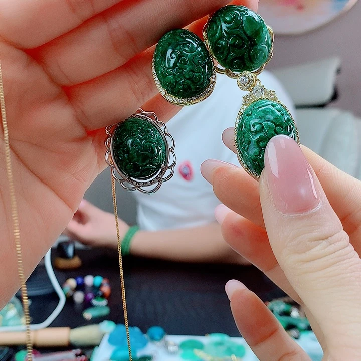 翡翠银S925镶嵌吊坠(赠链)多样性发其一