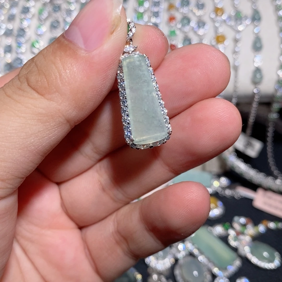 翡翠银S925镶嵌颈饰n j j k