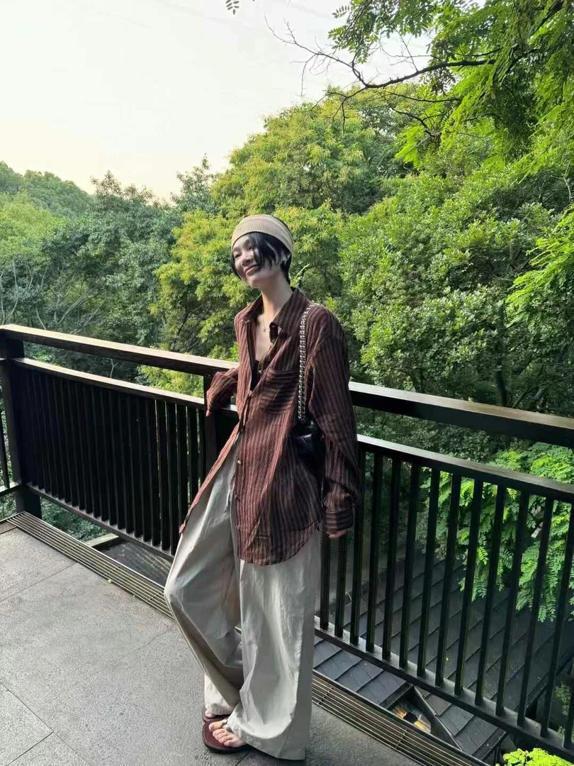 Az LongQuan 复合港风竖条纹衬衫 2025夏季设计师时尚新款 DA5261