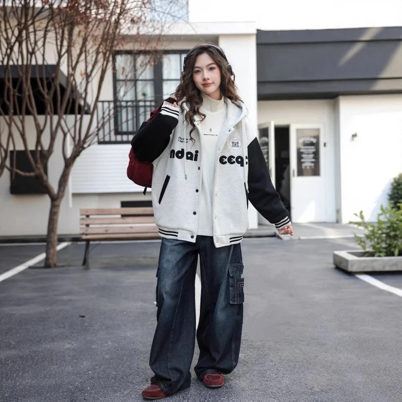 82686 冬款女童刺绣贴标小熊加厚加棉加绒连帽棒球服外套