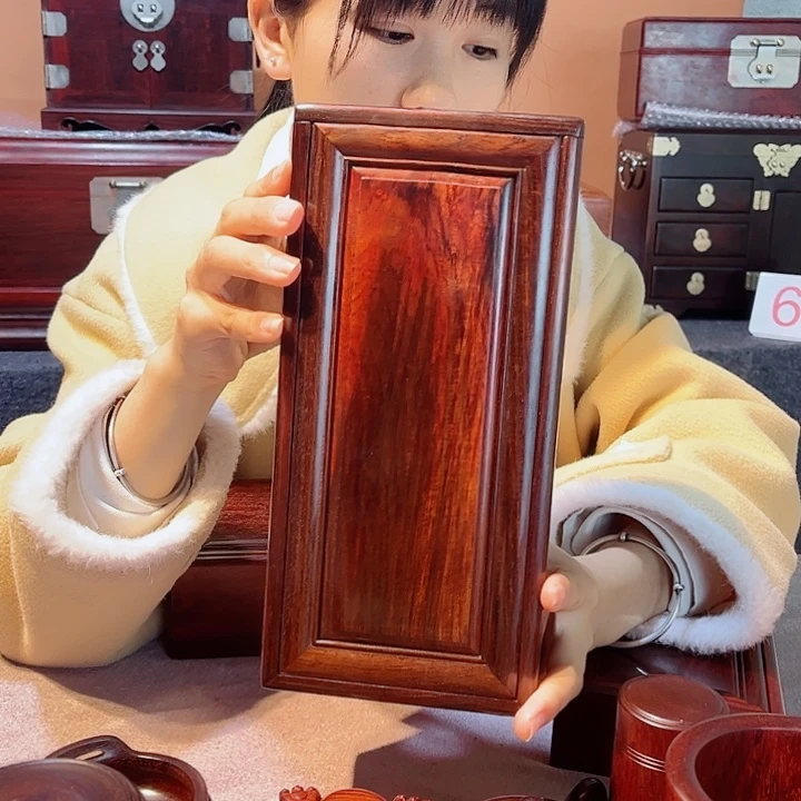 交趾黄檀（大红酸枝）维*