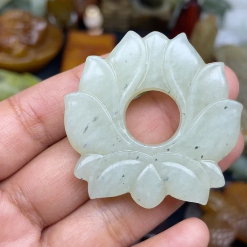 蛇纹石玉未镶嵌颈饰51