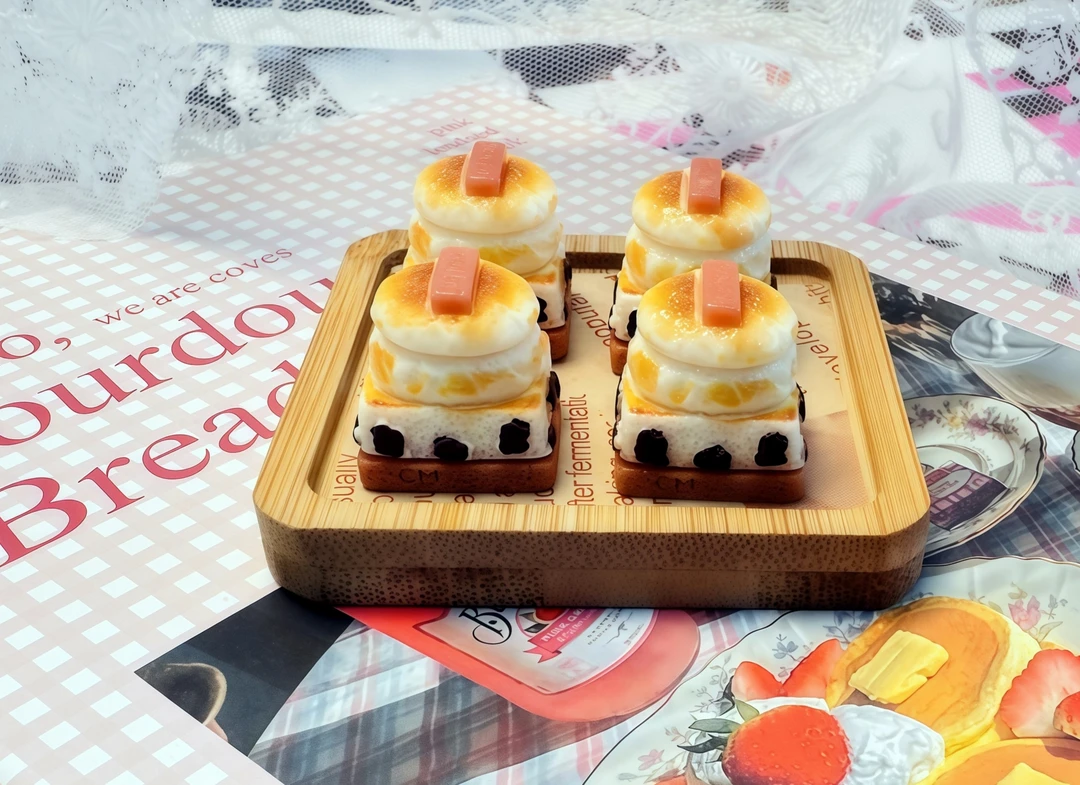 【草莓定制款】舒芙蕾蛋糕 树脂仿真小食玩 手工摆件 DIY树脂配件