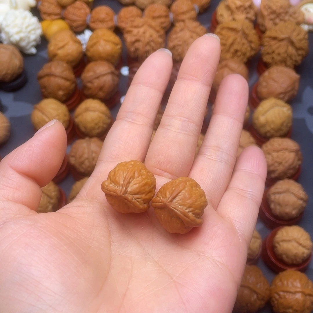 万***意把件文玩核桃三棱