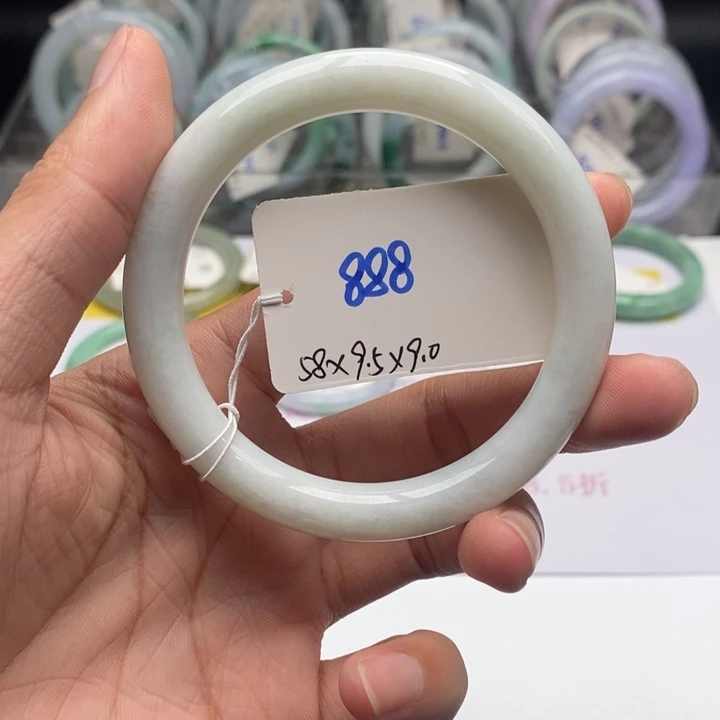 未镶嵌手镯翡翠手镯