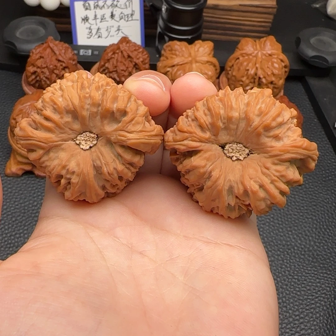 把件文玩核桃凹底南疆石 43尺寸