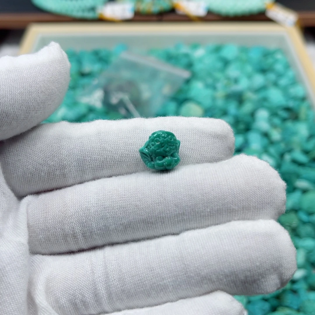 绿松石未镶嵌挂件