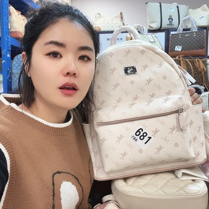 PVC包包包包包包包包包包吧