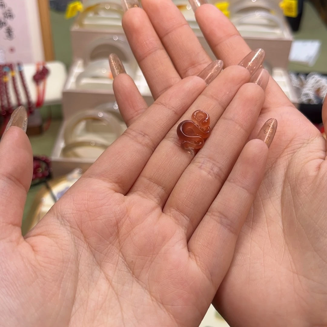 玛瑙/玉髓颈饰未镶嵌簌*