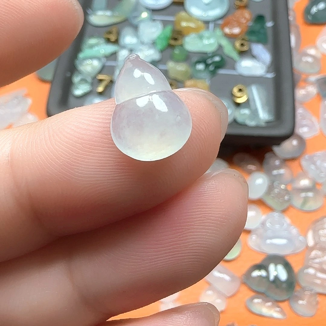 定制翡翠未镶嵌勿**心翡翠