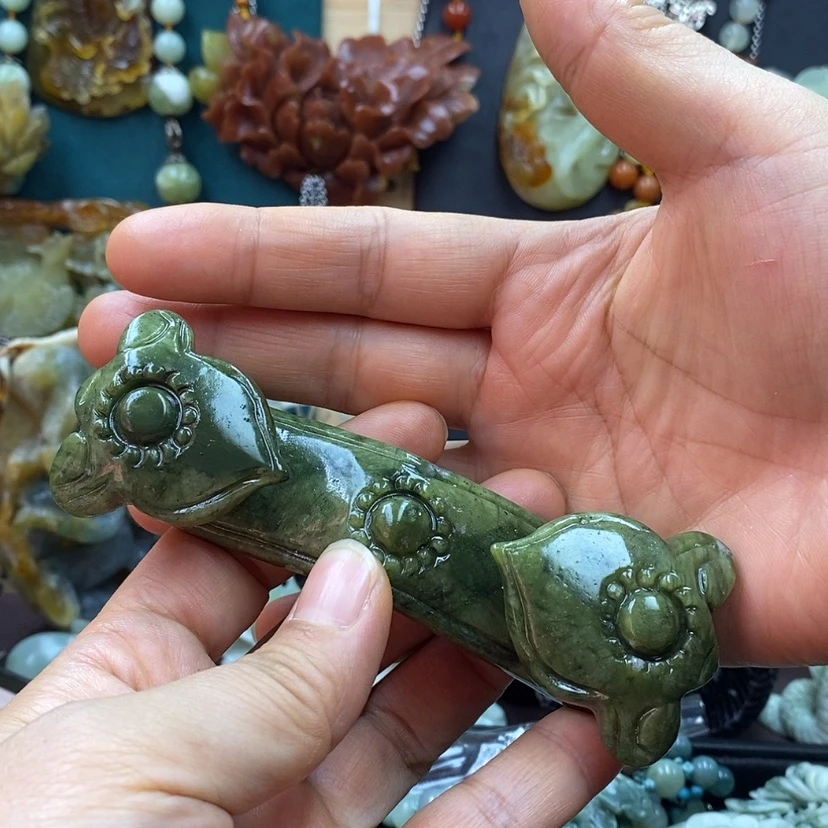 【闪购商品】蛇纹石玉手把件未镶嵌