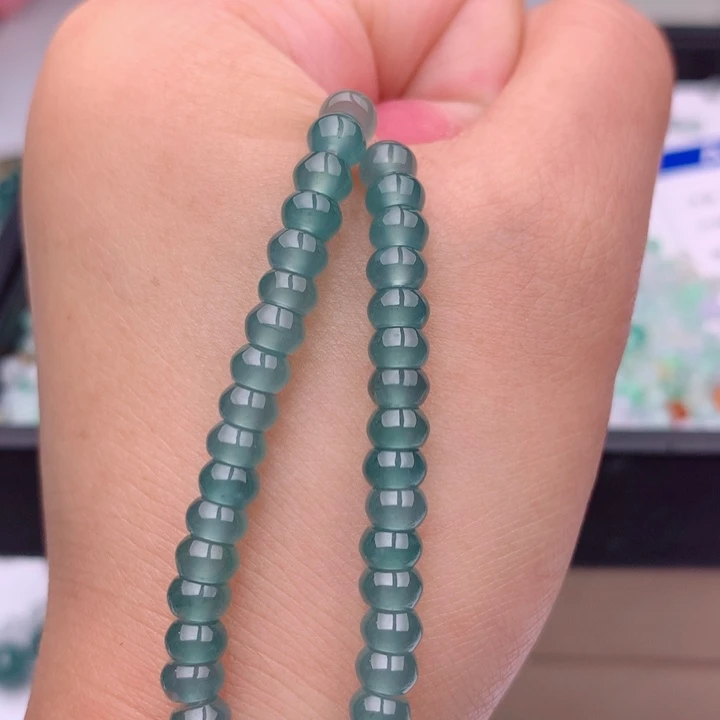 未镶嵌手链翡翠多样性