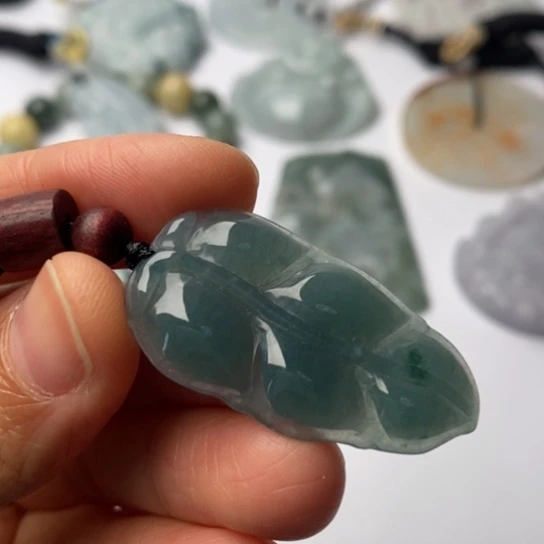 翡翠未镶嵌挂件翡翠