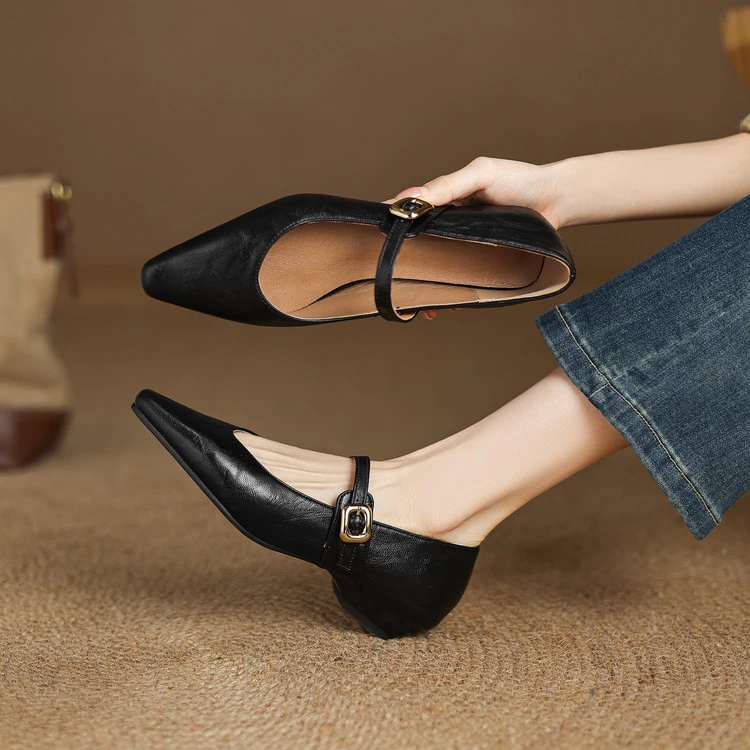 2.5cm低跟尖头搭扣式单鞋黑色复古粗跟浅口跟鞋法式国风春秋百搭