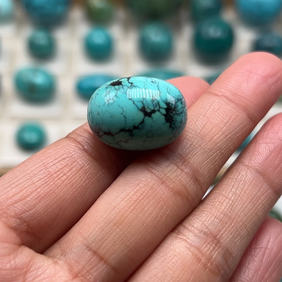 哈***斯绿松石未镶嵌珠宝奇石