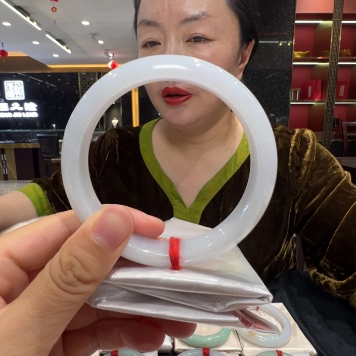 f***i未镶嵌手镯翡翠白月光65福利不退不换