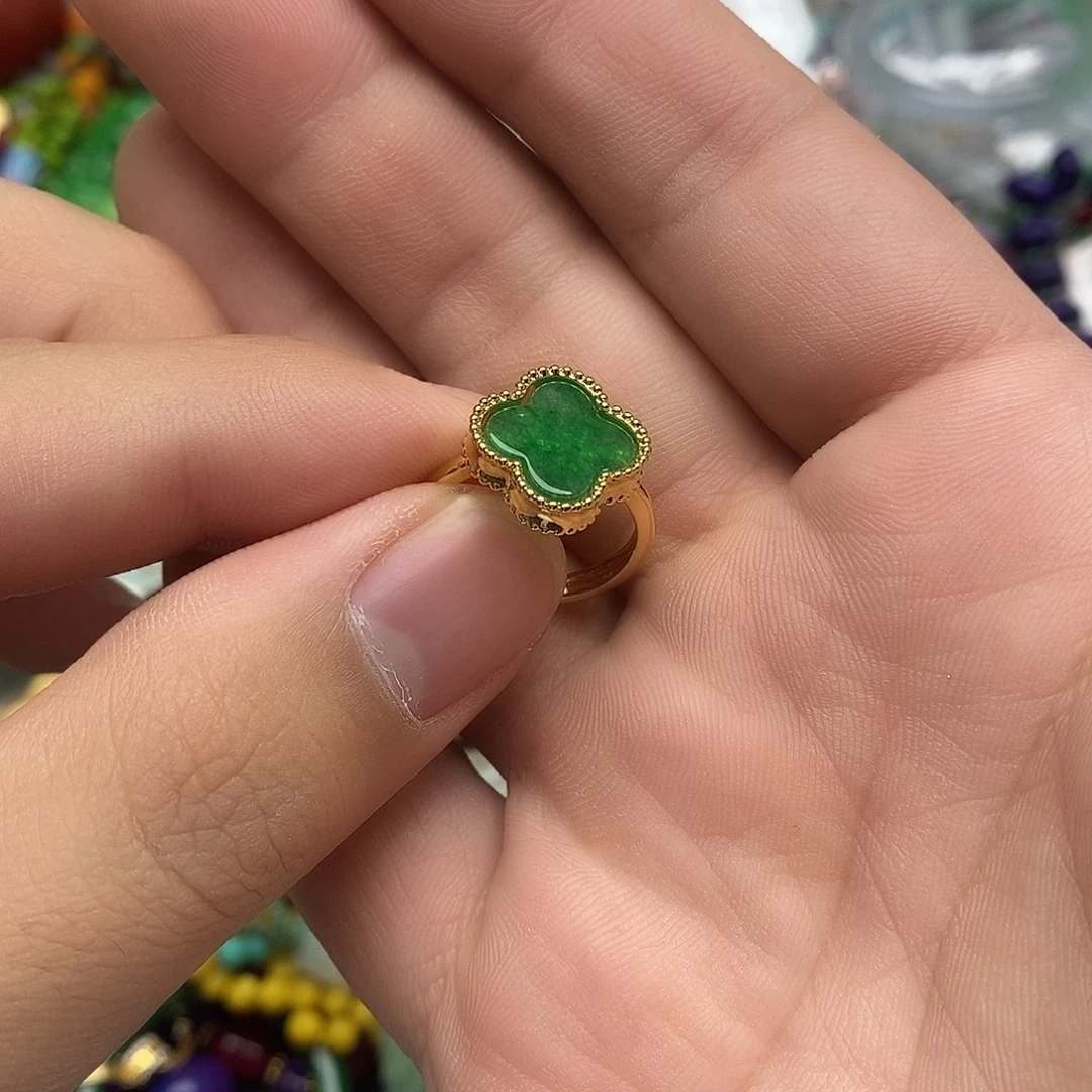 翡翠未镶嵌颈饰8888