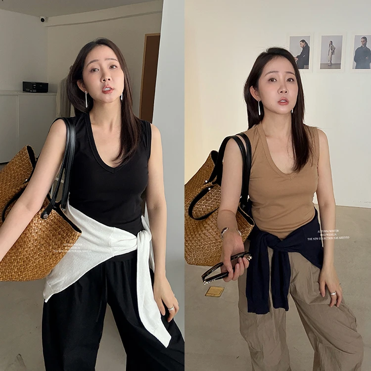 widelia陈姬儿夏季简约U领显锁骨纯色背心女宽肩带遮副乳上衣7251