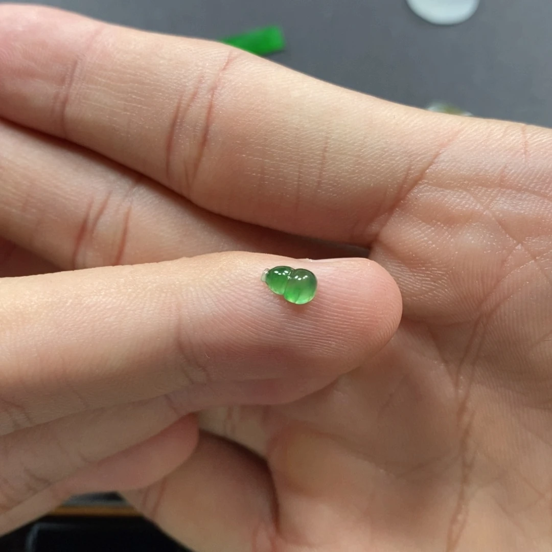 翡翠挂件未镶嵌叮*翡翠珠宝翡翠珠宝