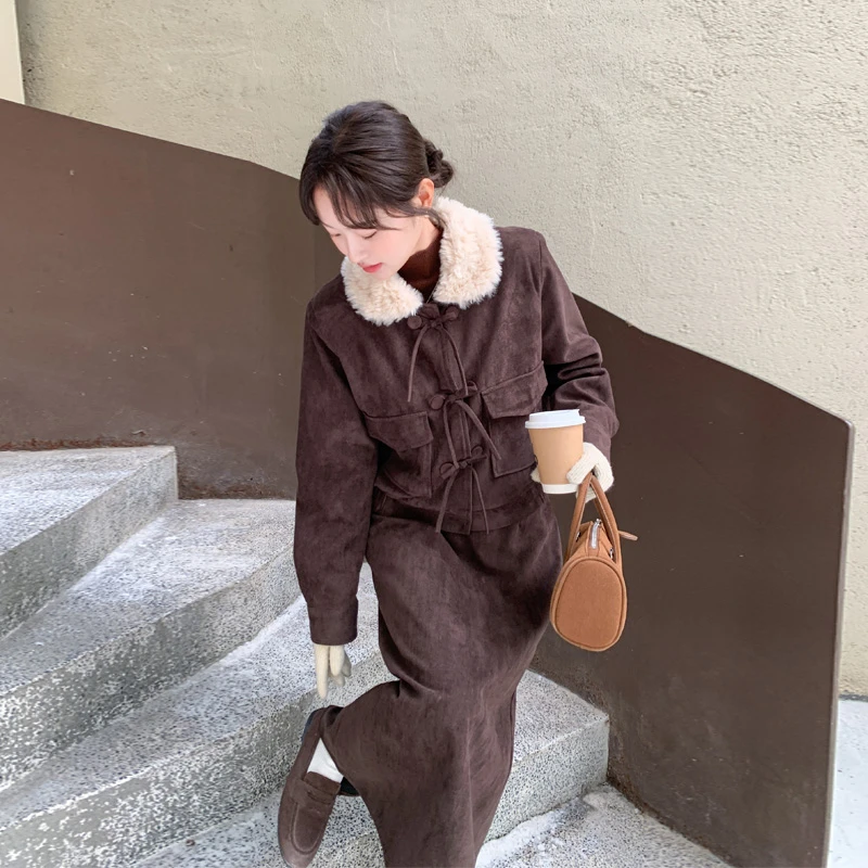 复古miu系麂皮绒羽绒服半裙套装2025冬季新款美拉德白鸭绒两件套